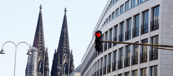 Journalistenverband sieht Unabhängigkeit von Domradio in Gefahr